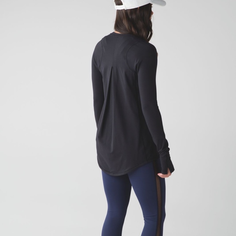 Lululemon Tuck and Flow